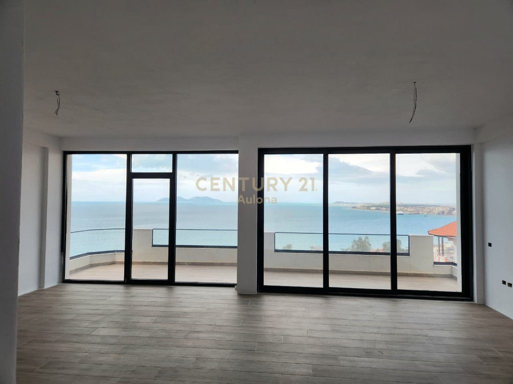 🌅 Apartament Ekskluziv me Pamje Deti në Vlorë