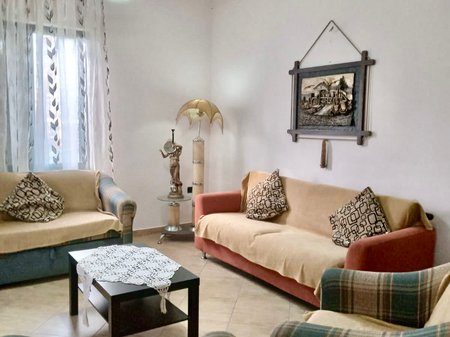 Shtëpi 2+1 Me Qira në Ali Demi, Tiranë - 45.000 Lekë/Muaj | 90 m²