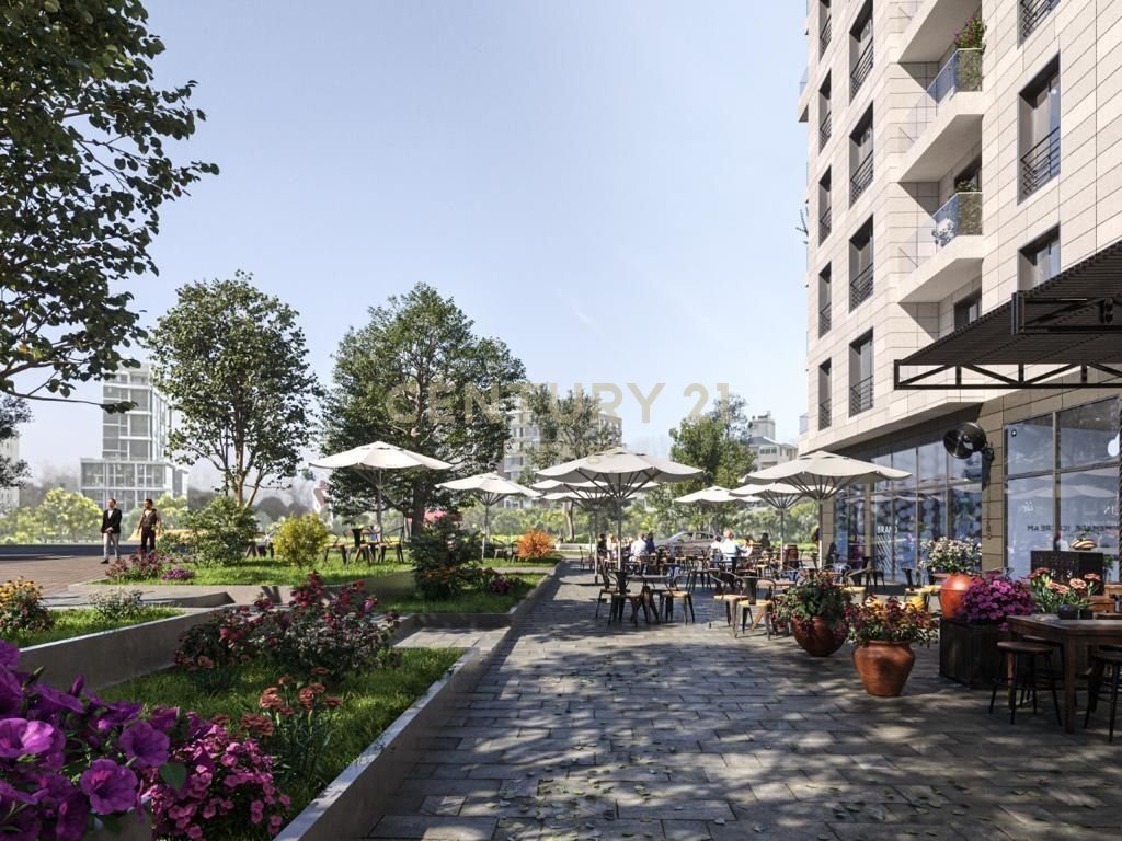 Ekskluzive shitet ambient komercial ne Rezidencen Erli perballe UET ne Porcelan!