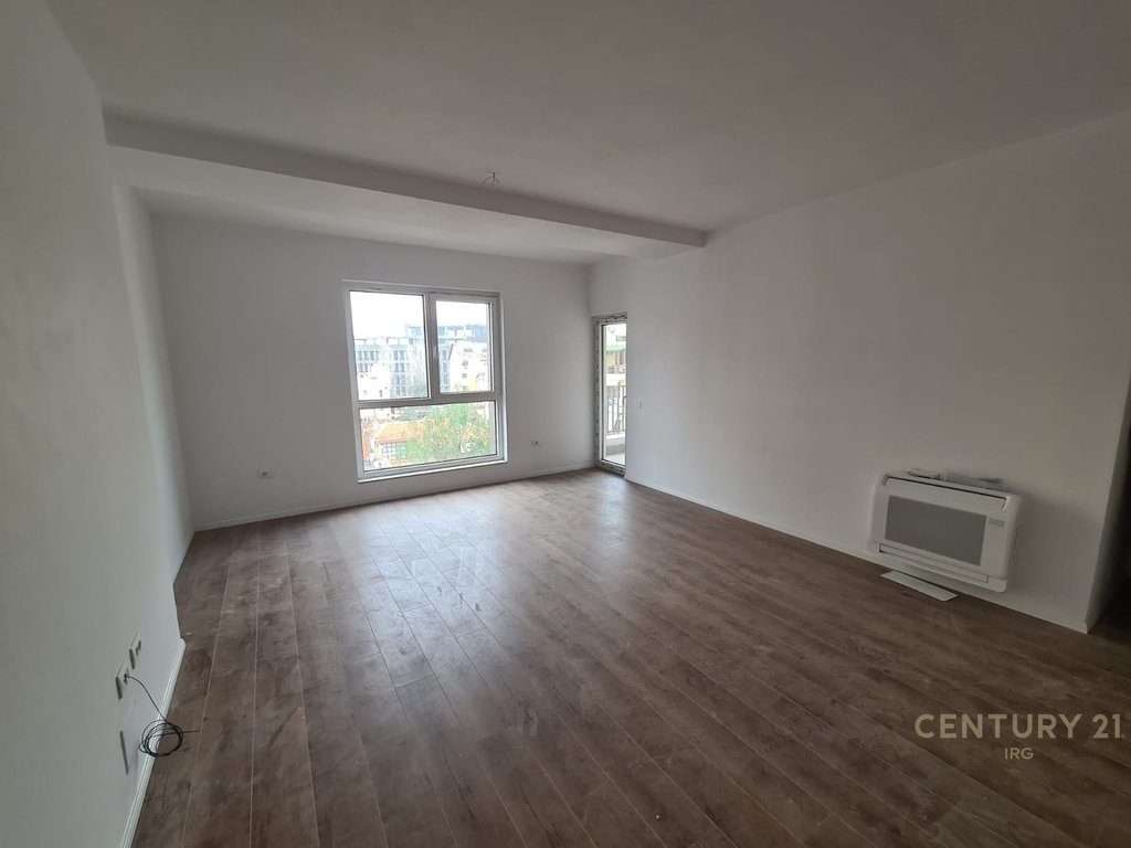 APARTAMENT 1+1 TE 21 DHJETORI!