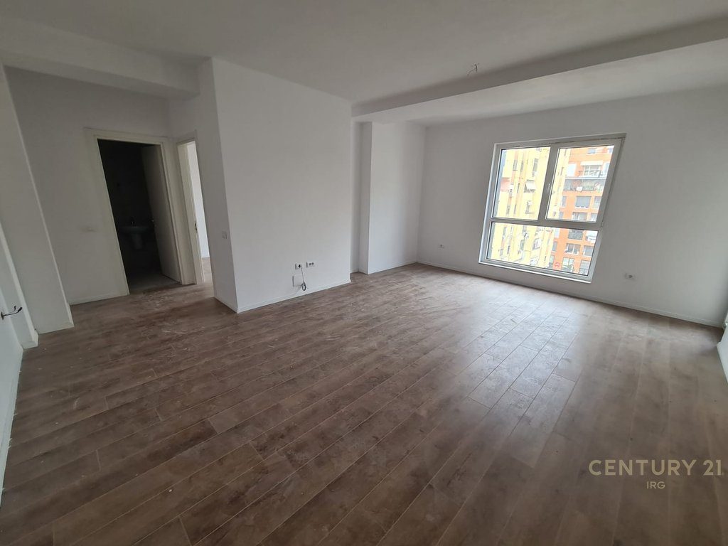 APARTAMENT 1+1 TE 21 DHJETORI!