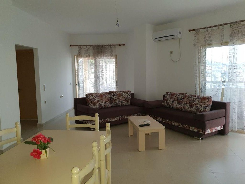SARANDE, SHESIM APARTAMENT 2+1+2 ME PAMJE NGA DETI