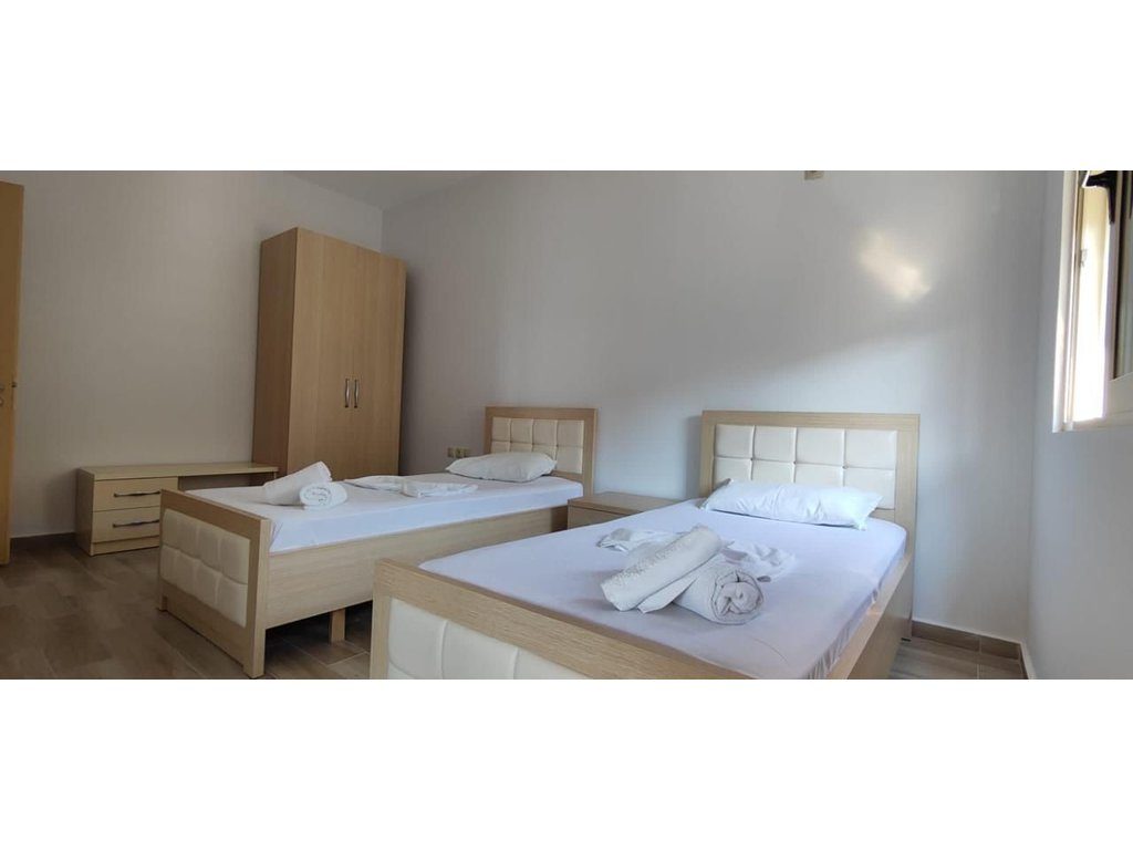 SARANDE, SHESIM APARTAMENT 2+1+2 ME PAMJE NGA DETI