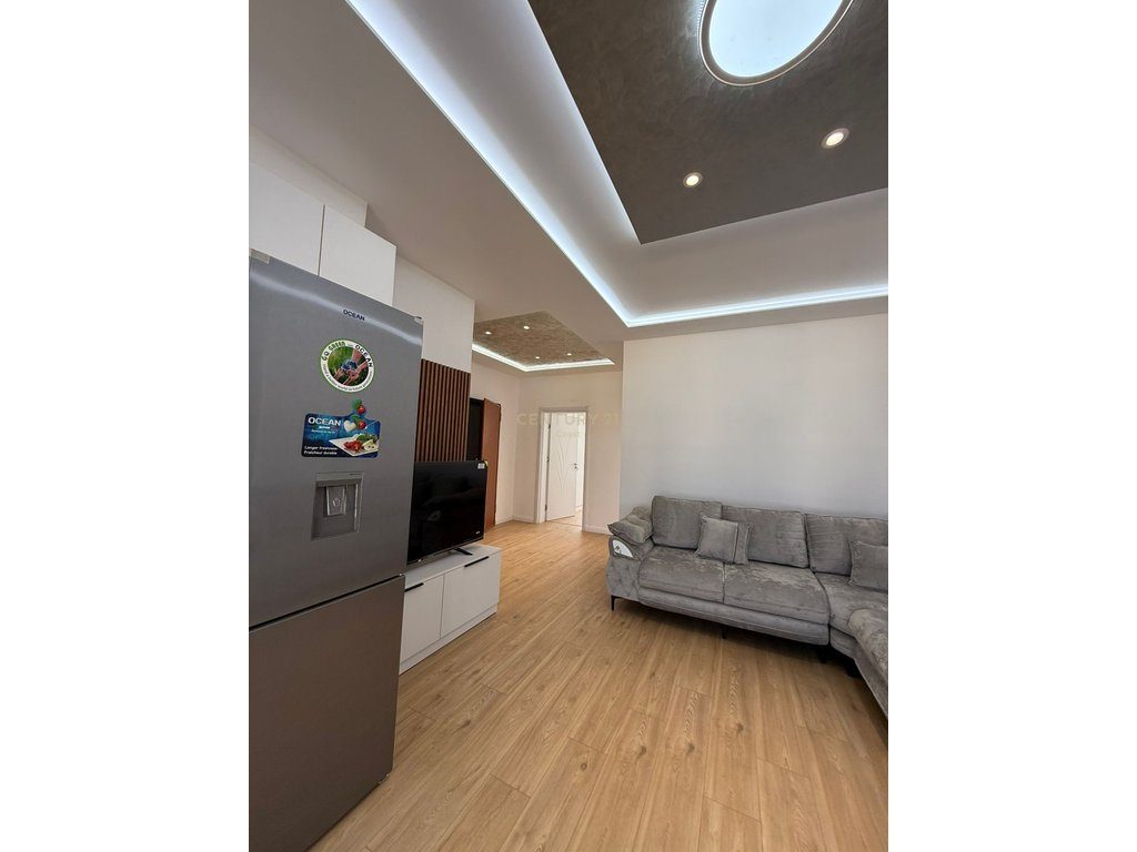 APARTAMENT 2 +1+2 I RINOVUAR DHE I MOBILUAR ME PAMJE PJESORE NGA DETI NE  LUNGOMARE!