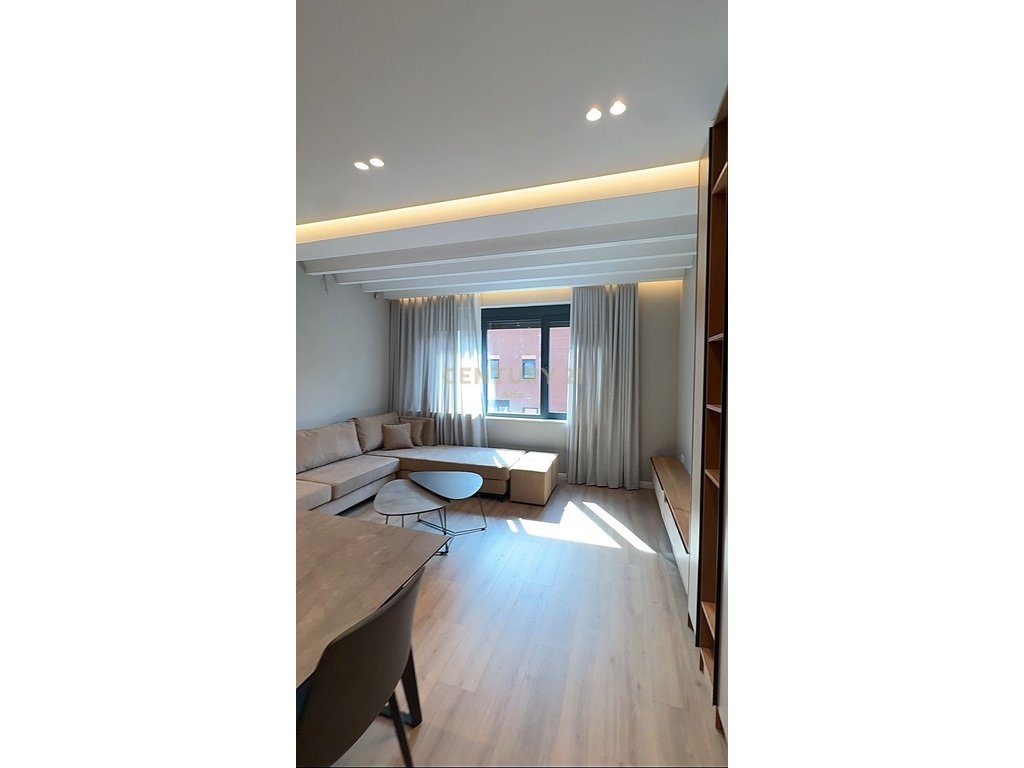 Shitet apartament 2+1+2 tualete tek Kompleksi Xheluks prane Xibrakut!