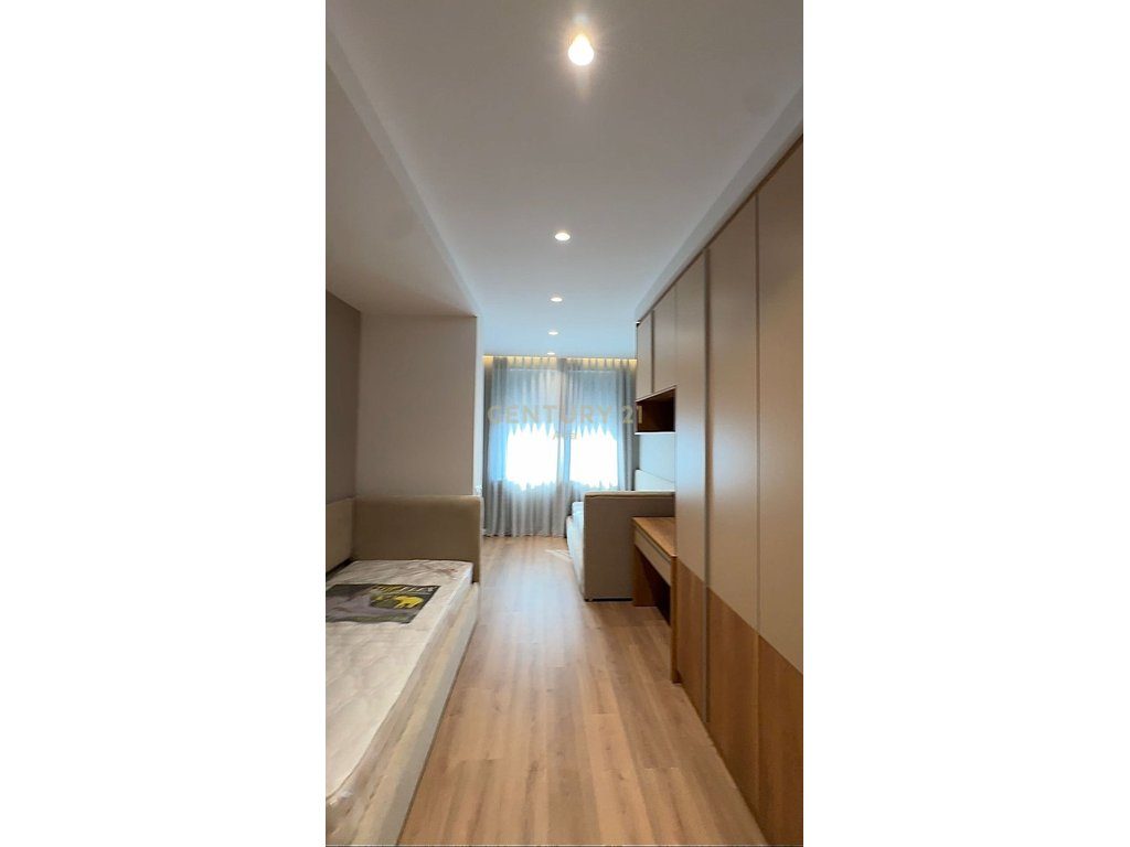 Shitet apartament 2+1+2 tualete tek Kompleksi Xheluks prane Xibrakut!
