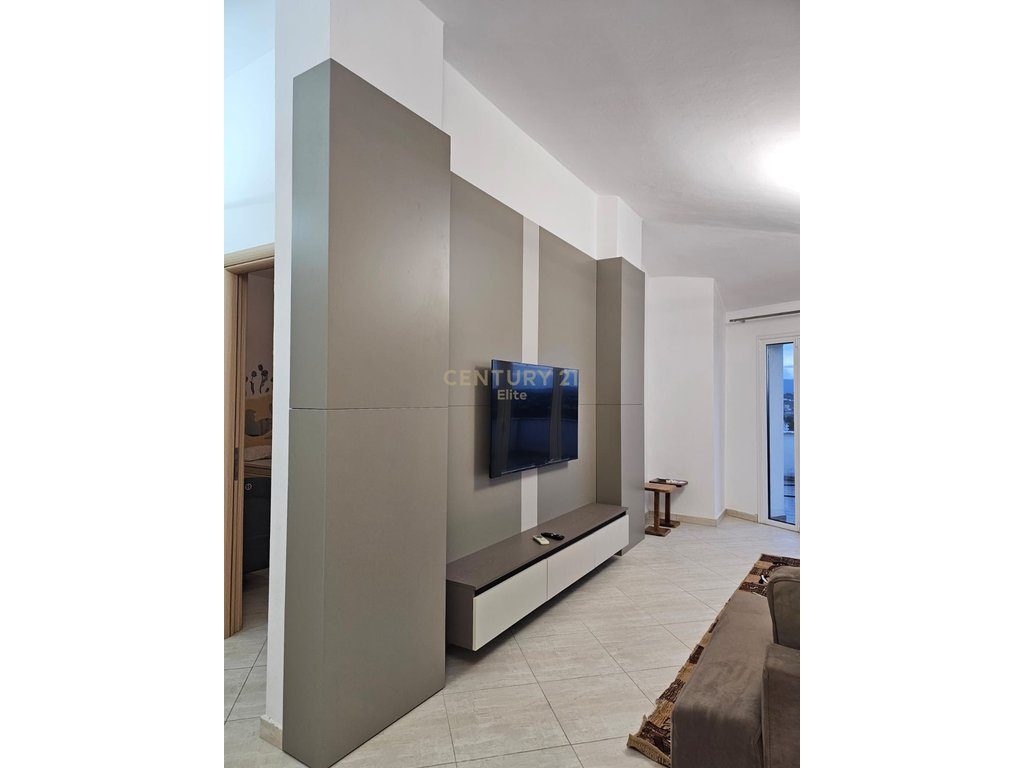 PENTHOUSE ME QIRA NE SHKOZE | 2+1+2+2 Poste Parkimi