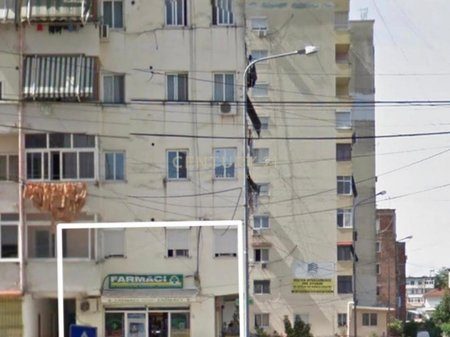 NJESI KOMERCIALE CORNER PER SHITJE NE REZIDENCEN KINOBLOCK, PORCELAN !!