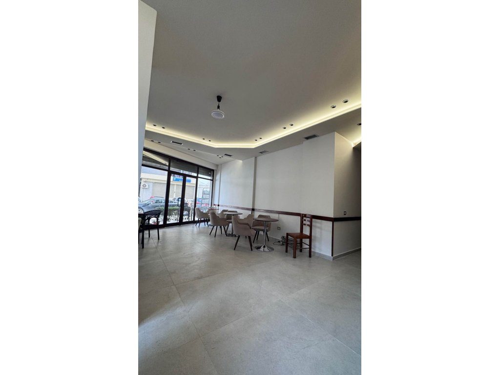 Bar / Restorant 1+1 Në Shitje në Kinostudio, Tiranë - 140000€ | 50 m²