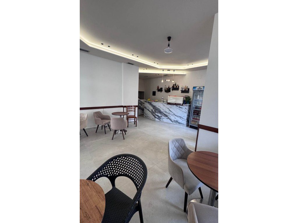 Bar / Restorant 1+1 Në Shitje në Kinostudio, Tiranë - 140000€ | 50 m²