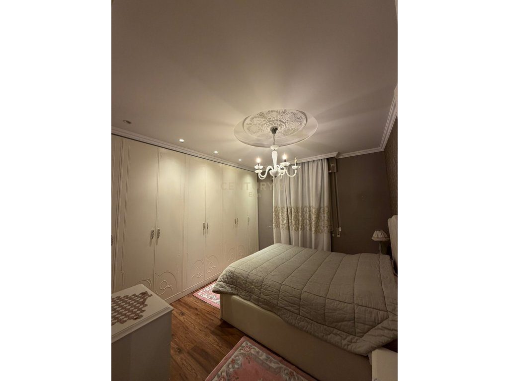 JEPET ME QIRA APARTAMENT 2+1, PRANE BASHKISE DURRES !