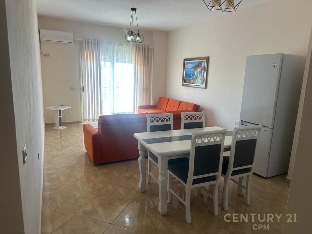 UJI FTOHTE VLORE SHESIM GARSONIERE  ME PAMJE NGA DETI