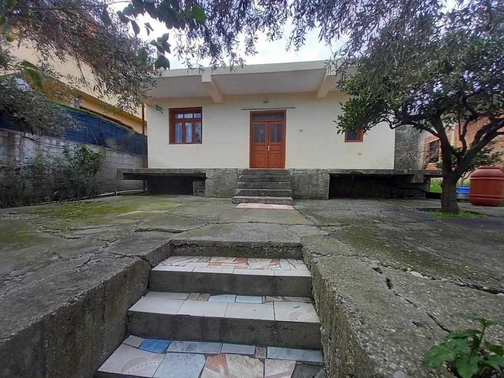 SHITEN 2 SHTEPI PRIVATE,NE LAGJEN "KARABASH"!