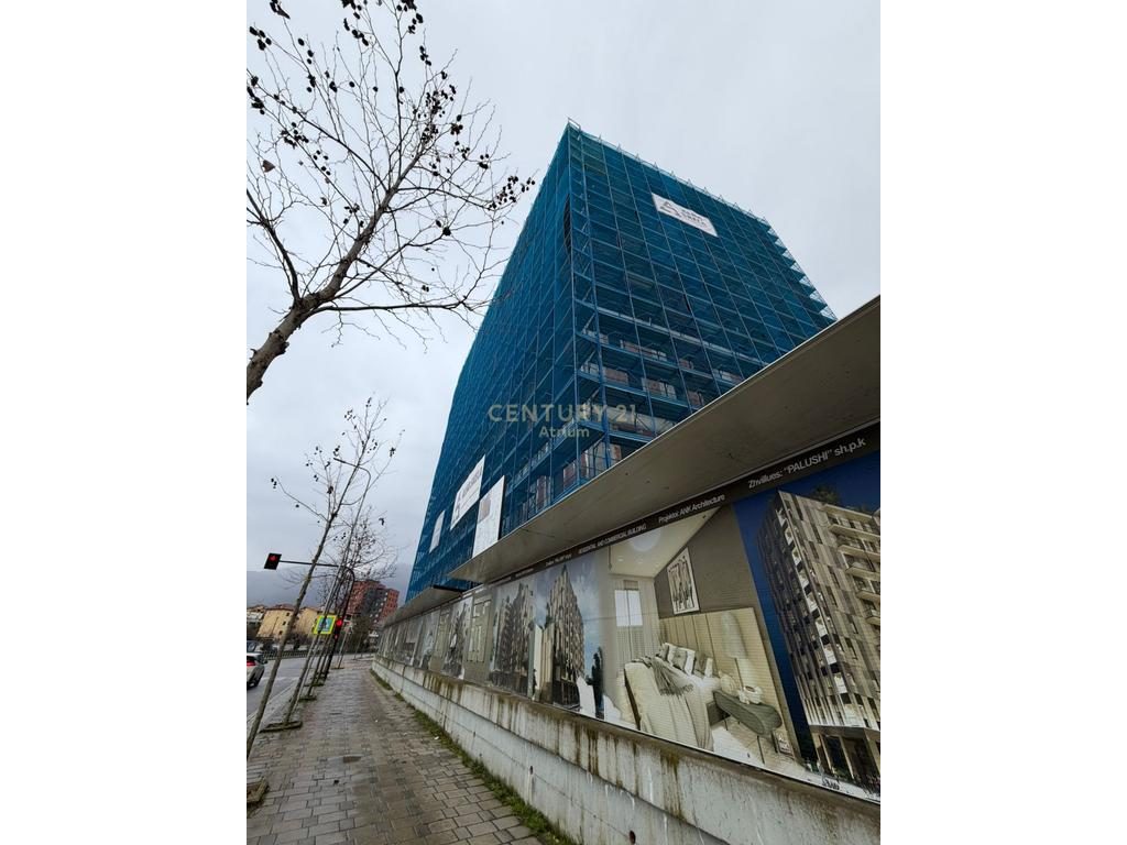 SHITET APARTAMENT 2+1+2 TEK " PALUSHI SHPK " PRANE MATERNITETIT TE RI !!