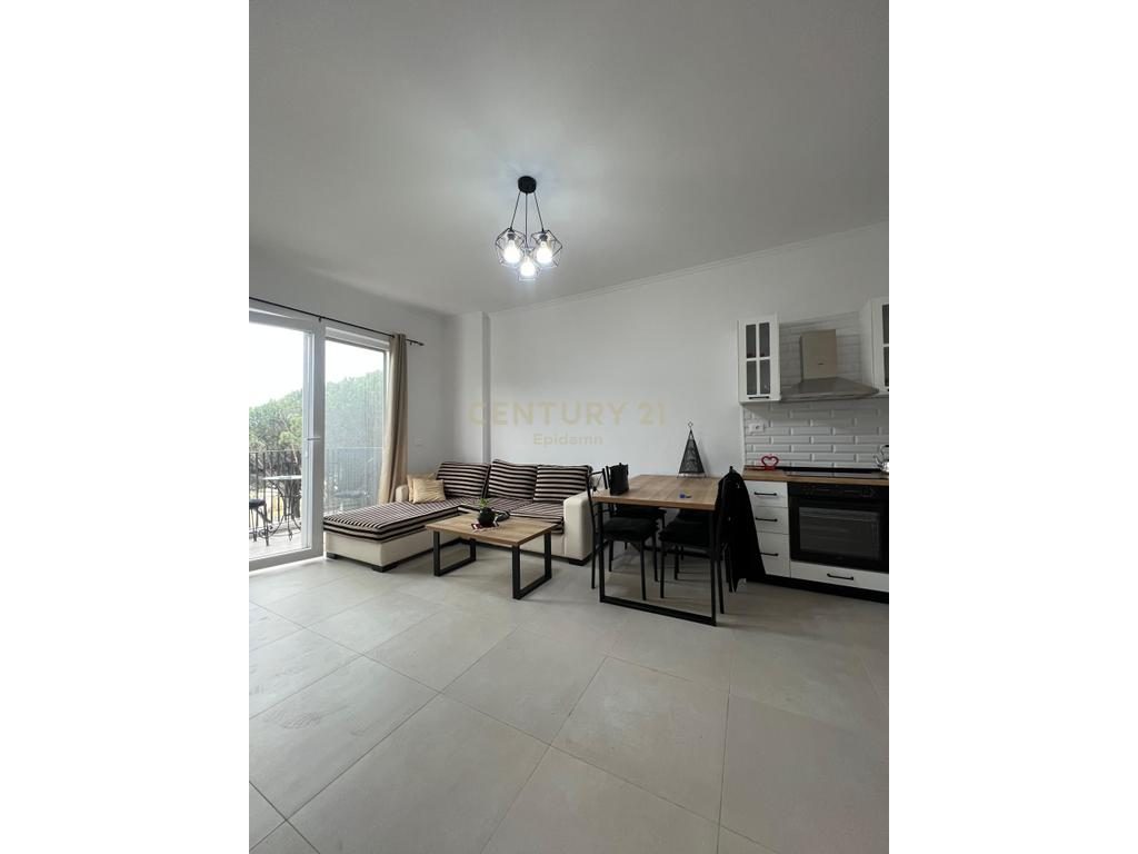 SHITET APARTAMENT 2+1+2+POST PARKIMI NE VIJE TE PARE ME DETIN NE GOLEM!!