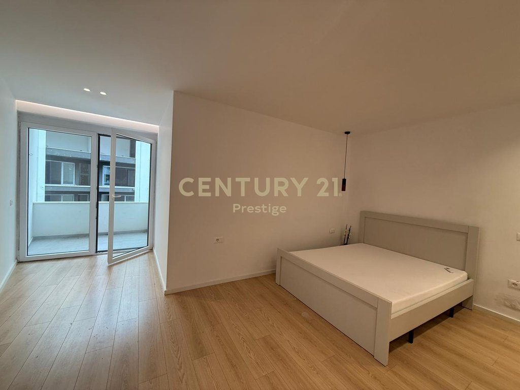 APARTAMENT 2+1+2 NE SHITJE, PRANE RADISSONIT, LIQENI I THATE!
