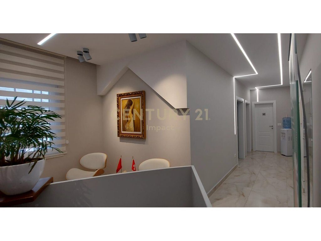JEPET ME QERA KLINIKË DERMATO ESTETIKE MODERNE NË ZEMËR TË TIRANËS!