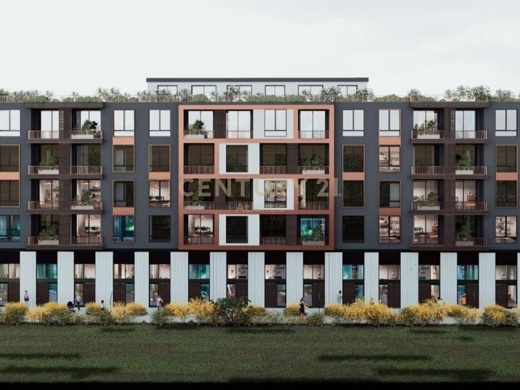 SHITET APARTAMENT 2+1, NDERTIM I RI GOLEM 200 METRA LARG DETIT!