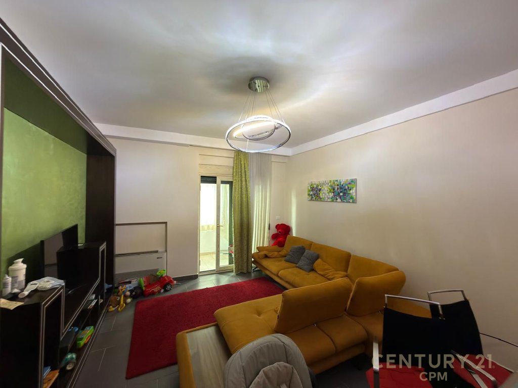 Apartament 2+1+2 Per Shitje!