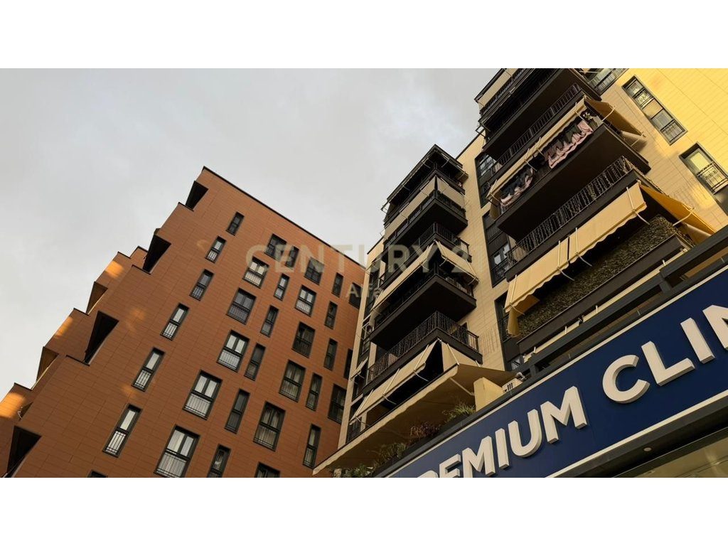 Apartament 3+1+2 per shitje tek Rruga e Kosovareve.