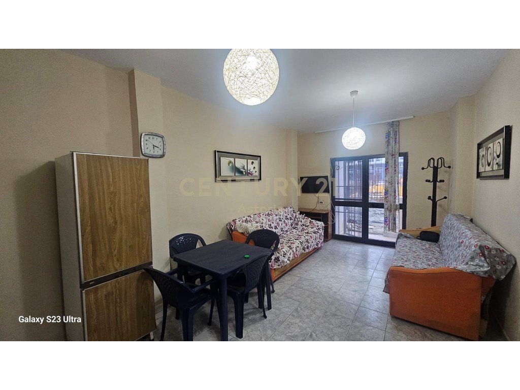 SHITET APARTAMENT 1+1 NE GOLEM, PRANE BONITA VIENA