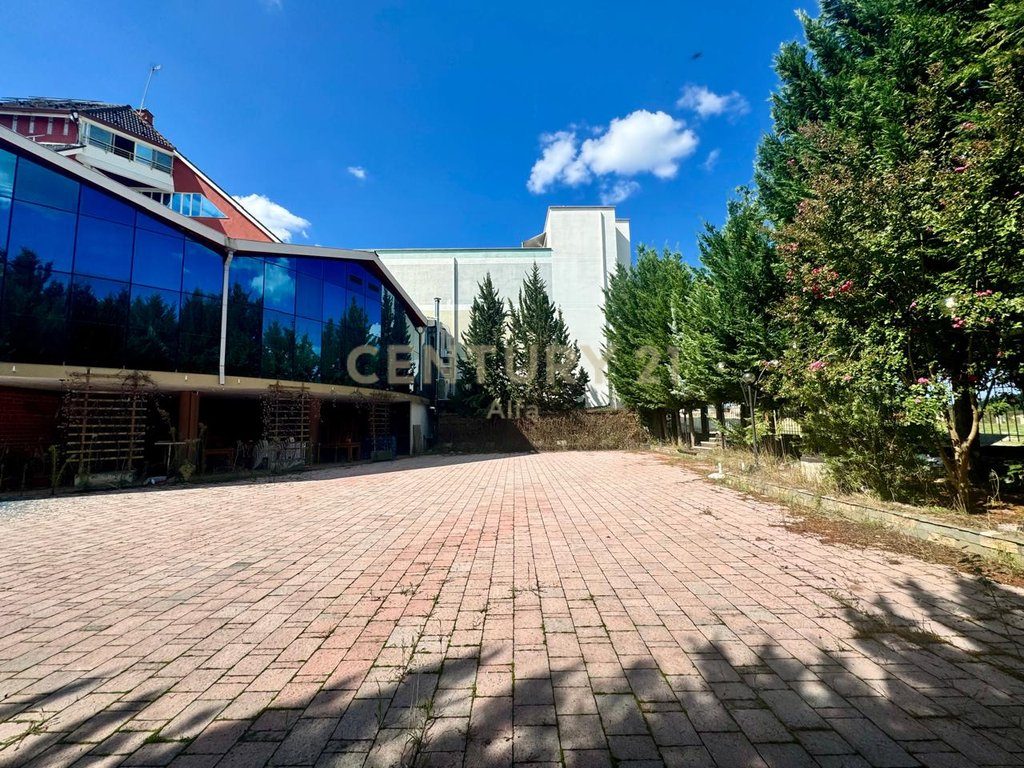 Ekskluzive ! HOTEL-Bar-Restorant per qira ne Peze !