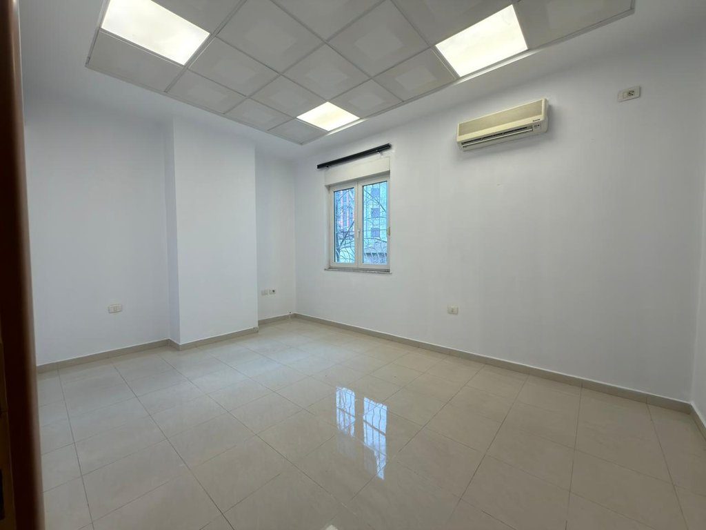 TOPTANI, SHESIM APARTAMENT 2+1 PER BANIM OSE ZYRE!