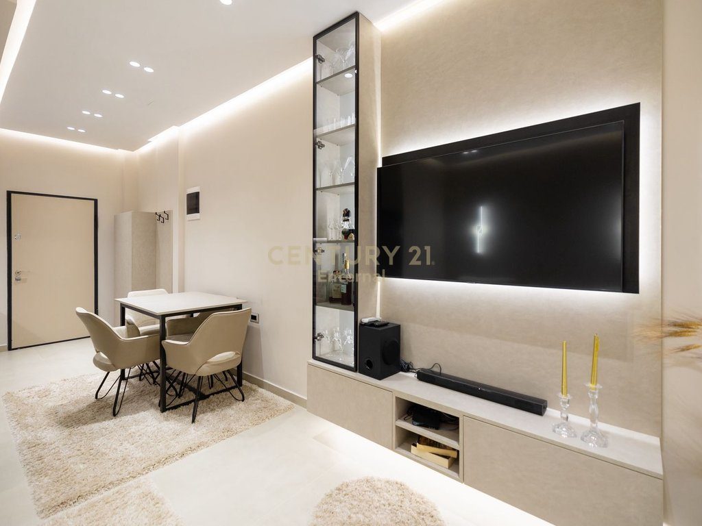 Vlore, Transballkanike - Shitet 3 garsoniere te investuara  Luxury