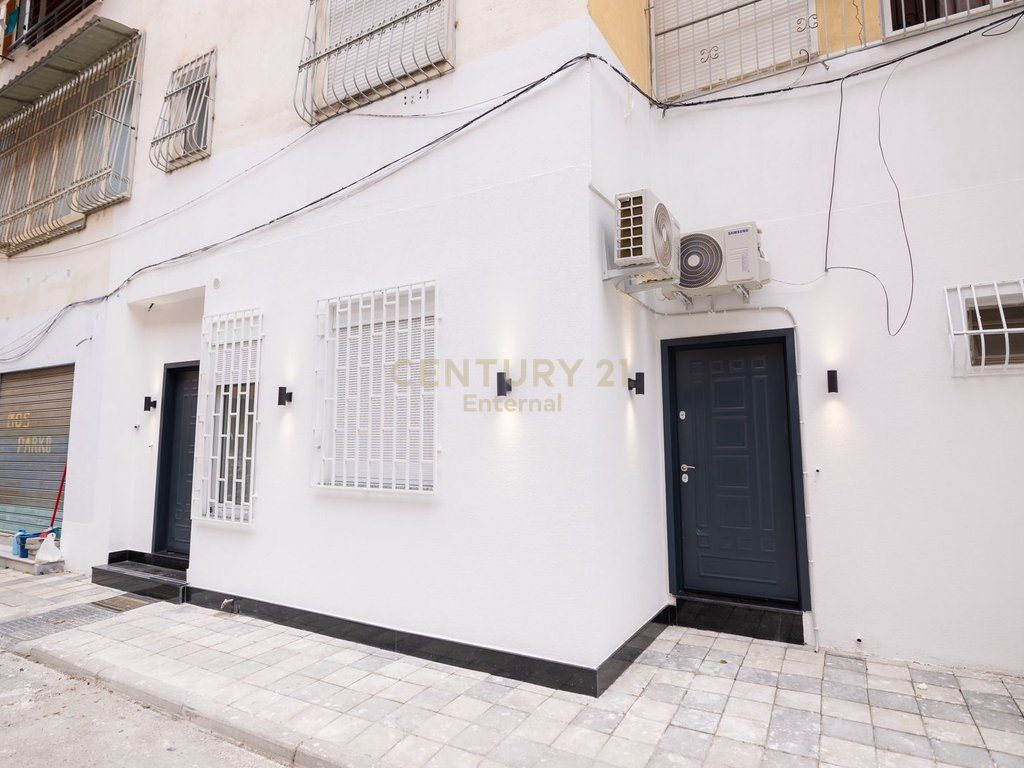 Vlore, Transballkanike - Shitet 3 garsoniere te investuara  Luxury