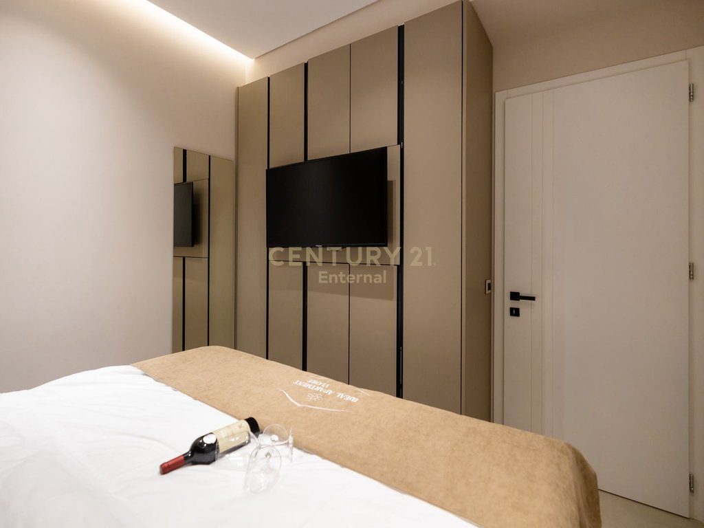 Vlore, Transballkanike - Shitet 3 garsoniere te investuara  Luxury