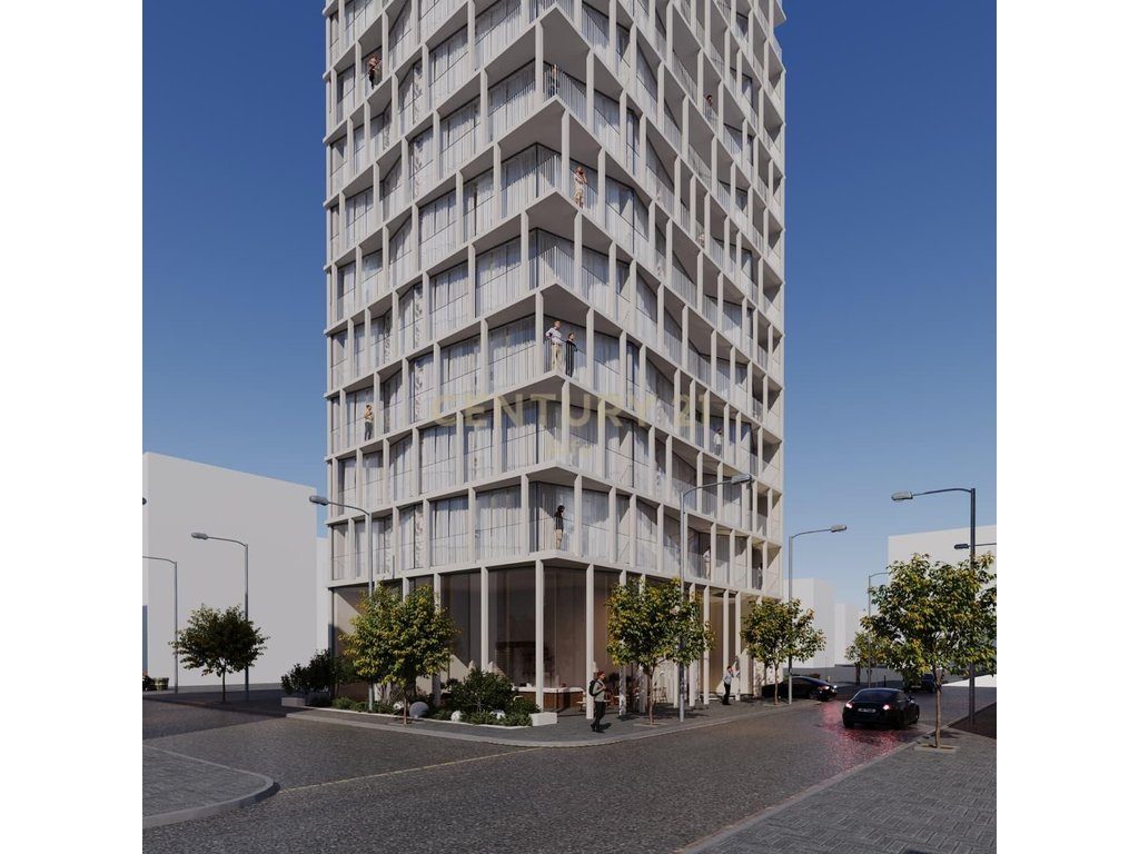 APARTAMENT 2+1 TEK SHKOLLA E KUQE PER SHITJE!