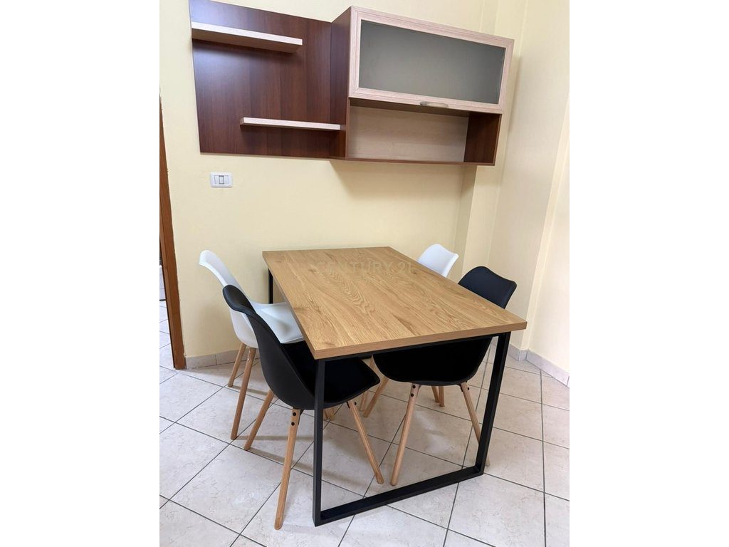 Shitet Apartament 1+1 – Shkëmbi i Kavajës | Vijë e Parë Deti