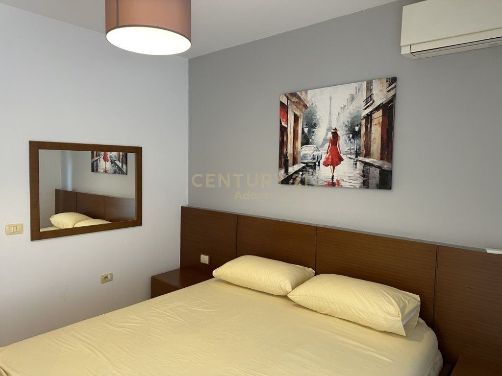 Jepet me qira apartament 1+1 – 70 m² | 5 Maj, tek kulla e parë e Qendrës Concord!
