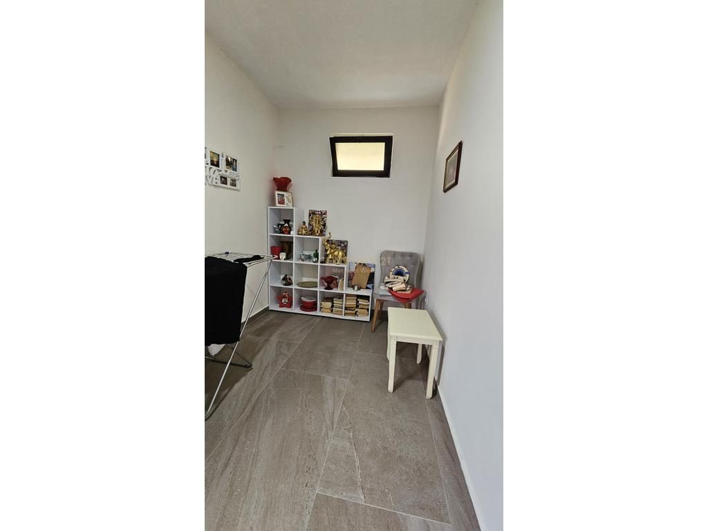 Shtëpi 2-Katëshe me Qira në Rrugën Njazi Meka, pranë Bar Palma!