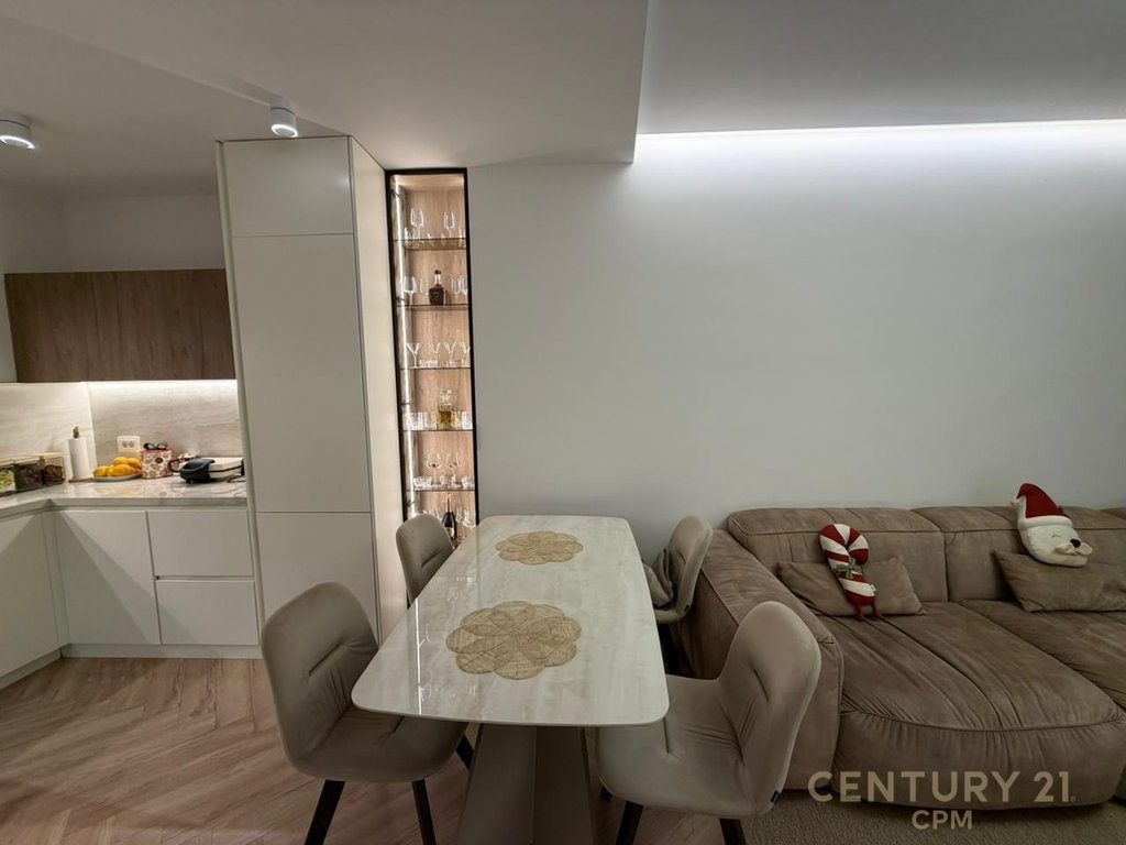 Shitet Apartament 3+1 – Rezidenca Lake View, Rruga e Kosovareve