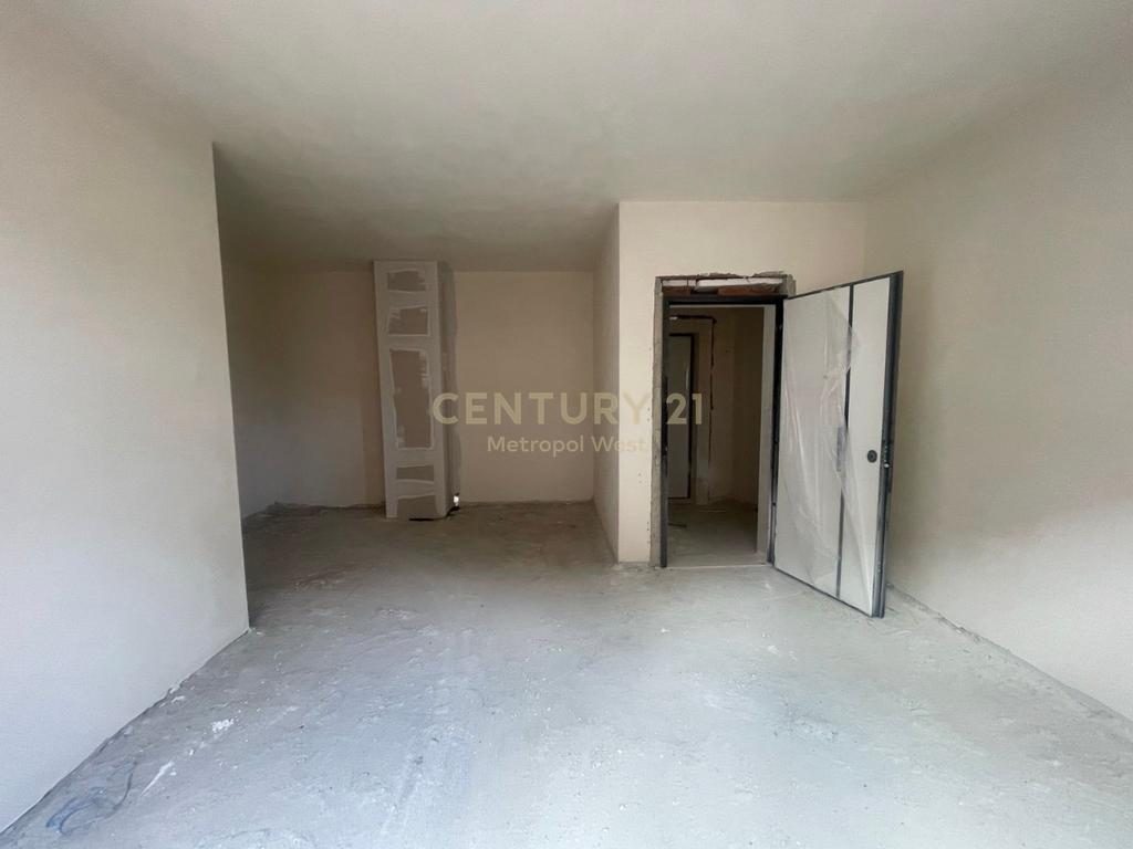 Apartament 2+1+2 per Shitje, Kompleksi Xheluks