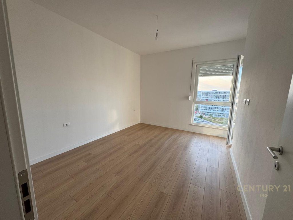 SHESIM APARTMENT 1+1 PLUS POST PARKIMI, UNIVERS CITY-QTU!