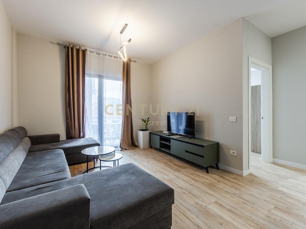 RRUGA E KAVAJES,  APARTAMENT 1+1 PER QIRA
