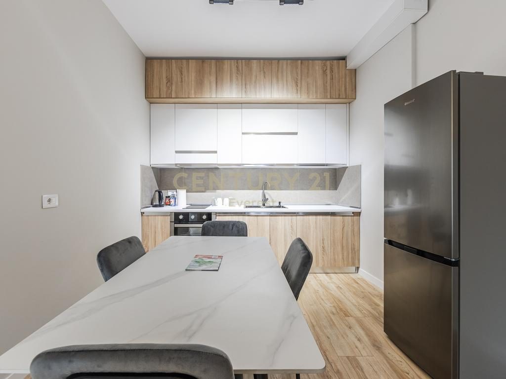 RRUGA E KAVAJES,  APARTAMENT 1+1 PER QIRA