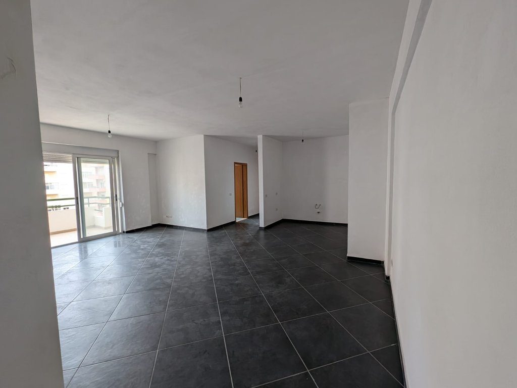APARTAMENT 2+2+2 PER SHITJE,TEK RRUGA "GJERGJ ARIANITI"!