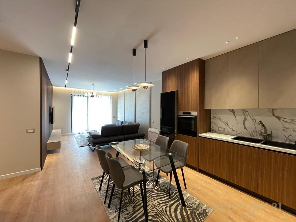 Apartament 2+1+2 + 2 Poste parkimi per shitje tek Liqeni i Thatë, Tiranë