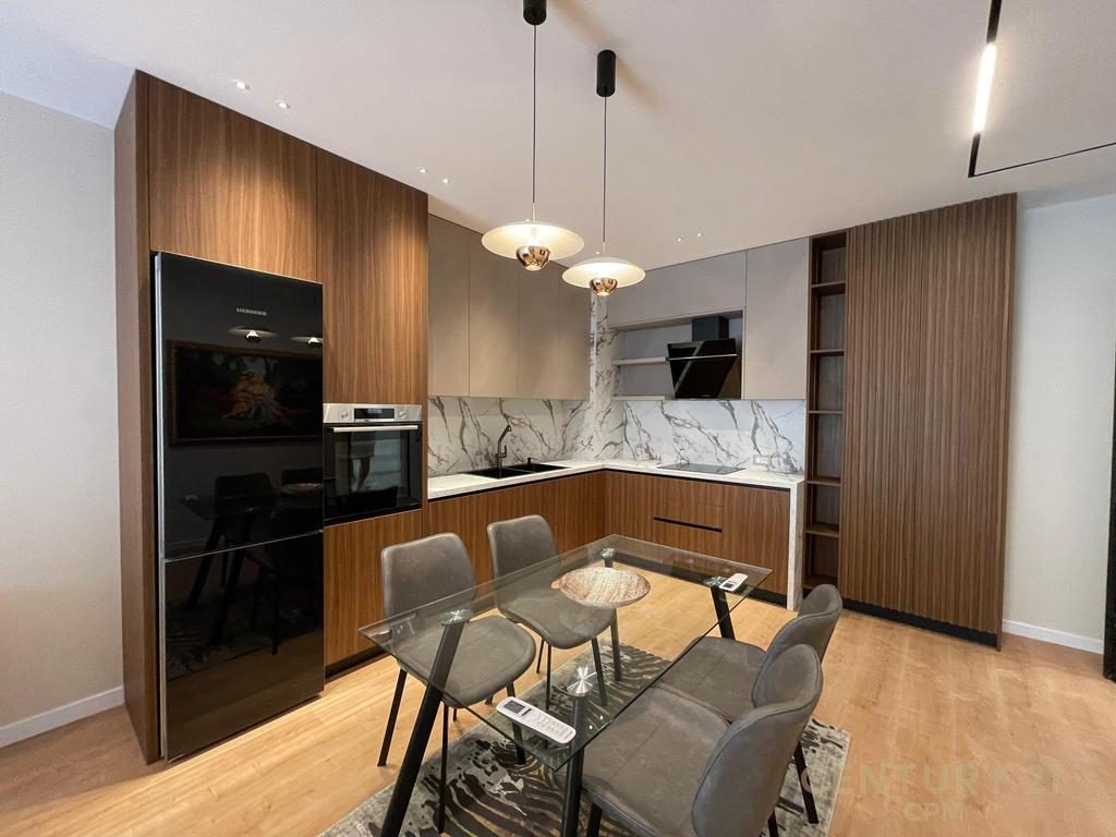 Apartament 2+1+2 + 2 Poste parkimi per shitje tek Liqeni i Thatë, Tiranë