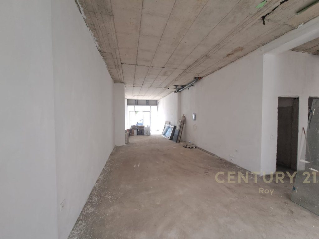 Ambient Komercial Në Shitje në Lagja nr.18, Durrës – 170000€ | 100 m²