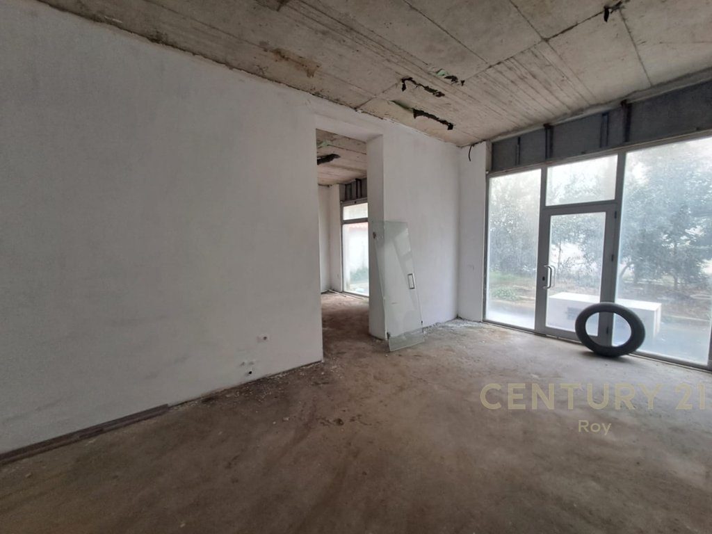 Ambient Komercial Në Shitje në Lagja nr.18, Durrës – 170000€ | 100 m²