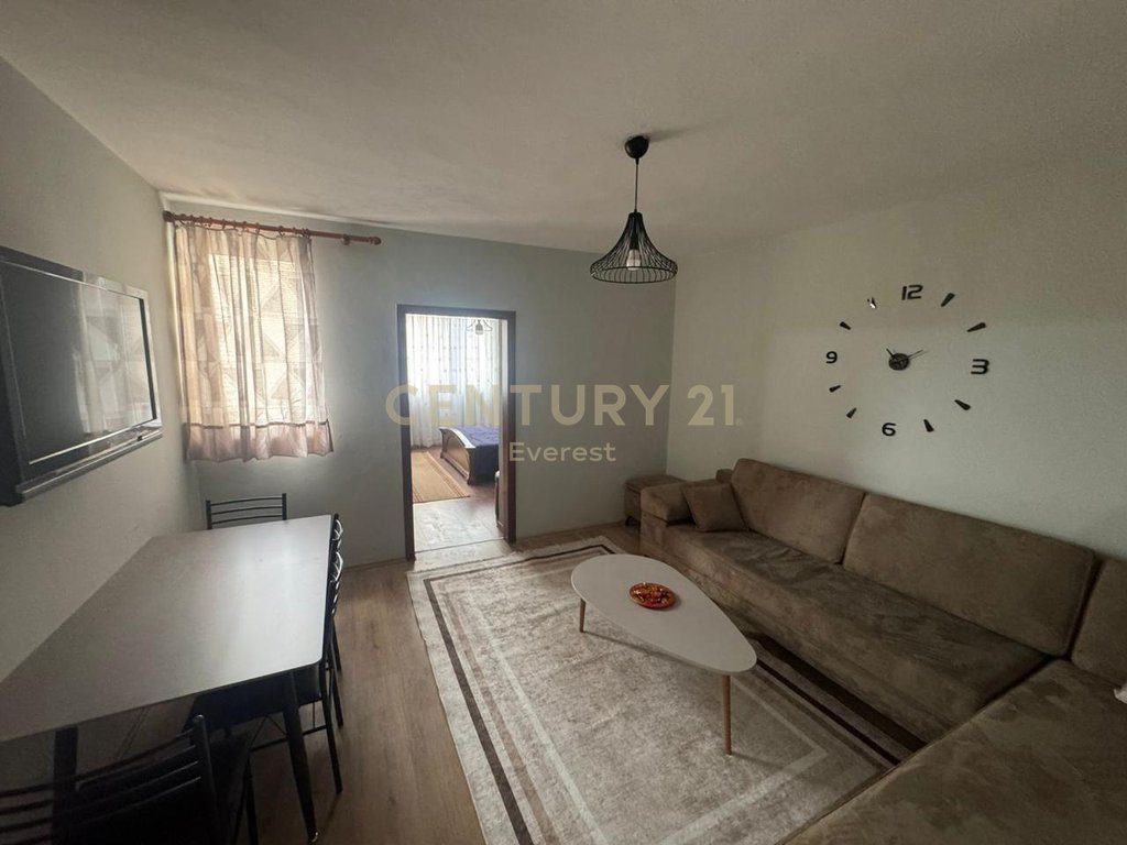 ISH TREGU ELEKTRIK, JAPIM APARTAMENT 2+1 PER QIRA