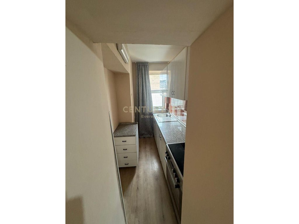 ISH TREGU ELEKTRIK, JAPIM APARTAMENT 2+1 PER QIRA