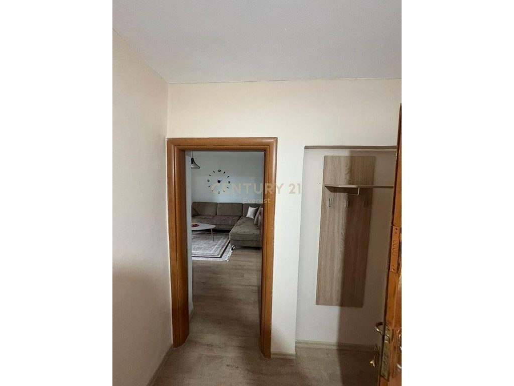 ISH TREGU ELEKTRIK, JAPIM APARTAMENT 2+1 PER QIRA