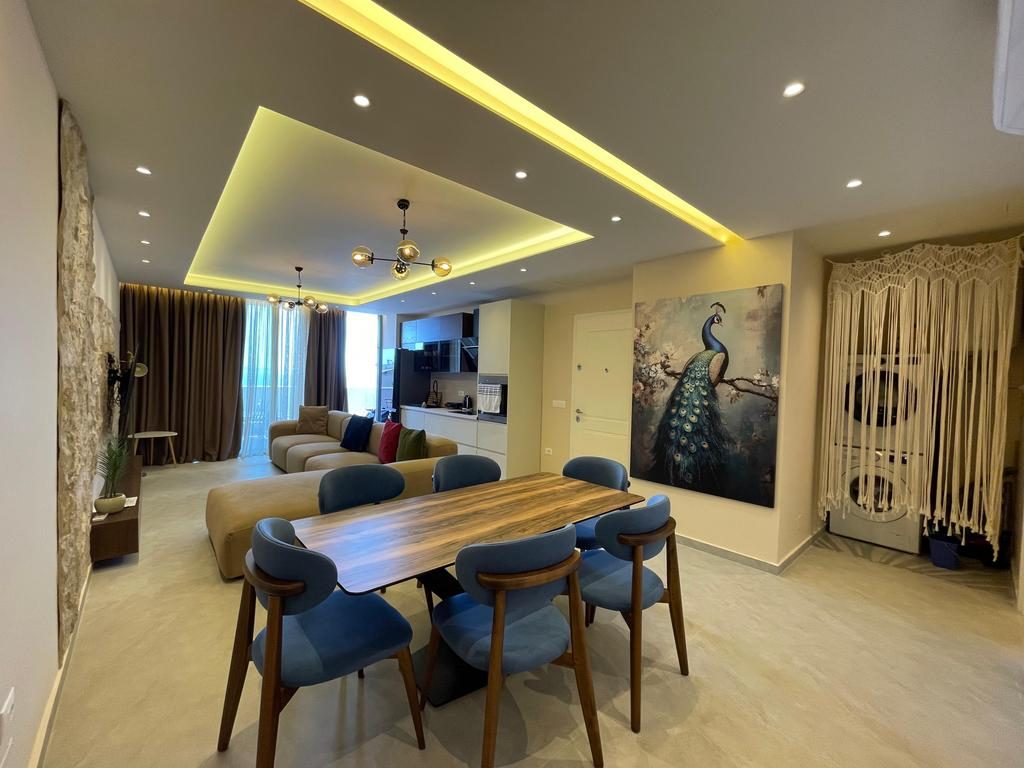 SARANDE, SHESIM APARTAMENT 3+1+3 TOTALISHT TE  INVESTUAR.
