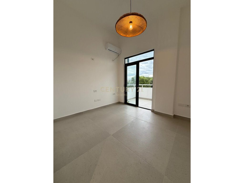 Apartament 2+1 Për Shitje në Mali i Robit, Durrës - 200000€ | 156 m²