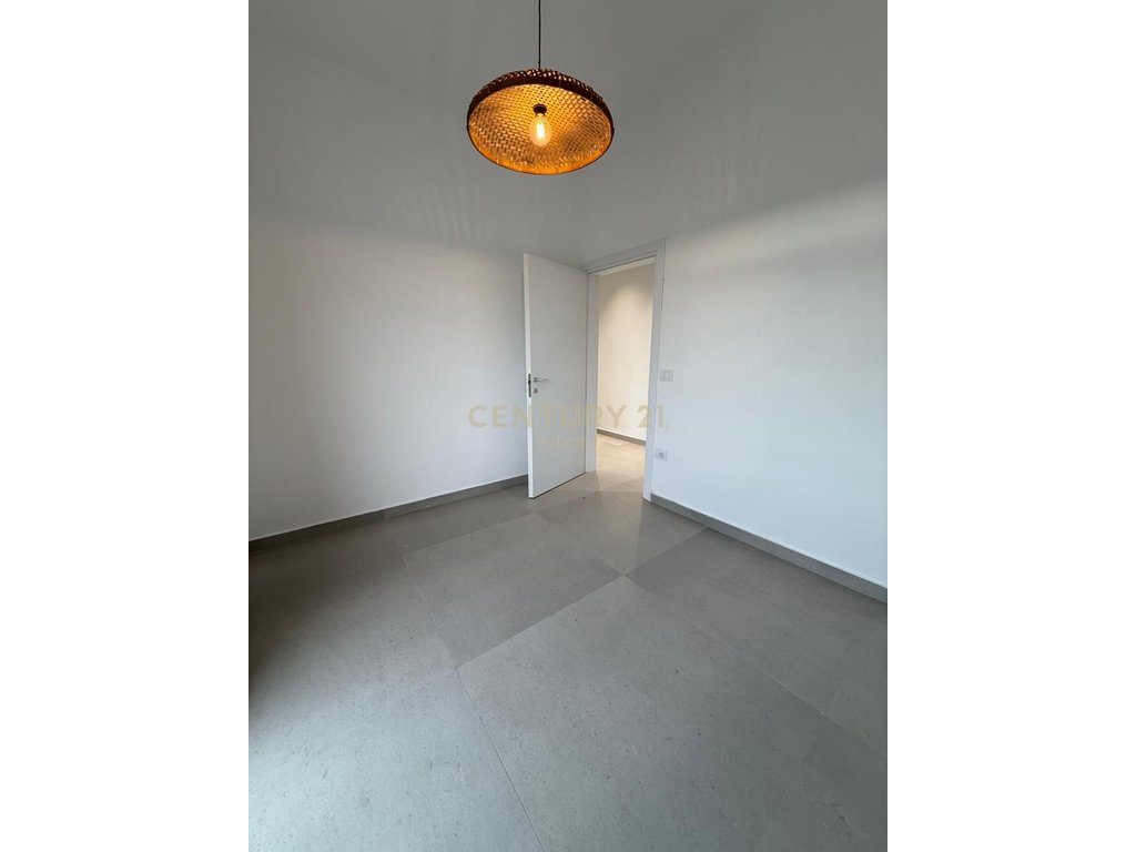 Apartament 2+1 Për Shitje në Mali i Robit, Durrës - 200000€ | 156 m²